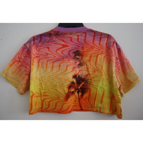 Urban Outfitters Women's Sz XS/S Pink/Rose Palm Trees Cropped T-Shirt - Picture 2 of 4